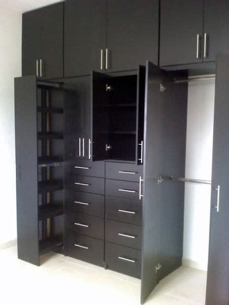 Check spelling or type a new query. Fotografía de Closets color chocolate por Carpinteria ...