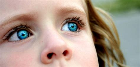 Pessoas Com Olhos Azuis São Vistas Como Menos Confiáveis