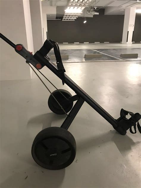 Titleist 2000 Golf Cart Trolley Push Pull Fold Up Sports Equipment