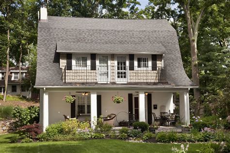 What Is A Dutch Colonial Style House