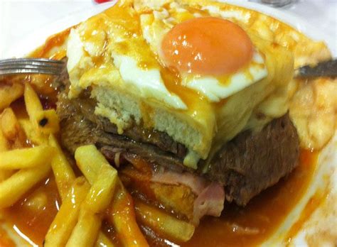 Francesinha on the menu at the chain cristo rei. Francesinha - Portugal La Francesinha (qui signifie "petit ...