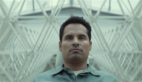 In a sense, it's almost irish history hollywoodised. 'Extinction' Trailer: Netflix, Michael Peña, Lizzy Caplan ...
