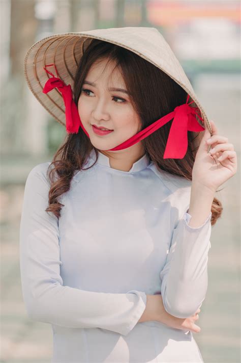무료 이미지 화이트 얼굴 의류 담홍색 피부 아름다움 말뿐인 우산 미소 패션 액세서리 일본 우상 머리 장식