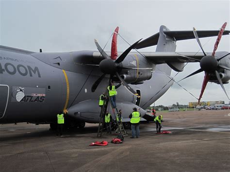 The a400m is the most advanced military transport on the planet. A400M Atlas - Flygfoton - SoldF.com Forum