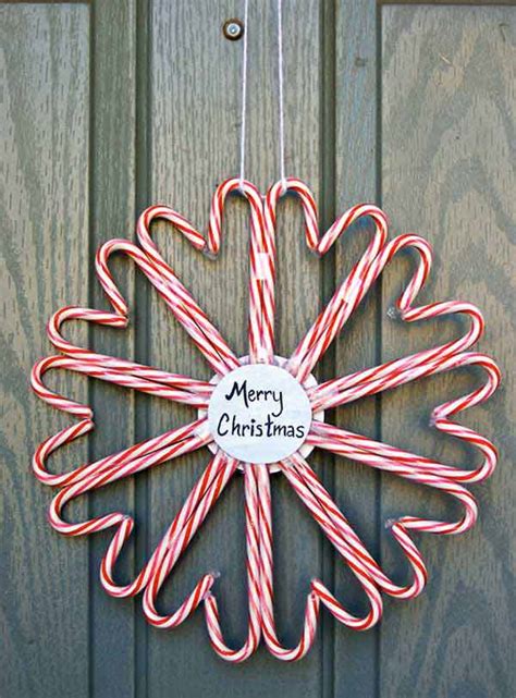It is about family, friends, christmas decoration, great food and gifts! Top 35 Astonishing DIY Christmas Wreaths Ideas - Amazing ...