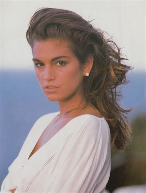 40 Fabulous Photos Show Fashion Styles Of Cindy Crawford In The 1980s