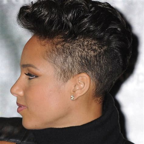 These cuts range from edgy cropped cuts, pixies, choppy layers, modern lob, to a. Mohawk hairstyles for black women in summer 2020-2021 - Page 4 - HAIRSTYLES