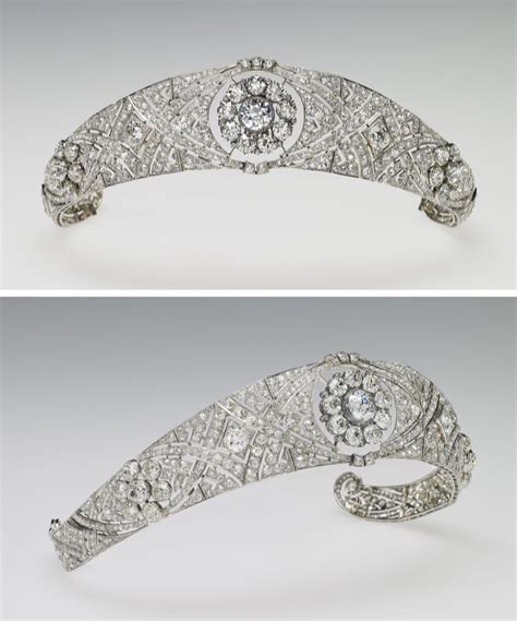 New Photos Of Queen Marys Diamond Bandeau Tiara Formerly Her Filigree