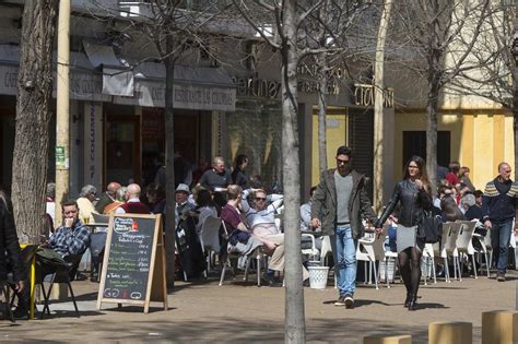 Pedania de ubeda pinoso, 03650, úbeda, españa. Las calles de Sevilla, saturadas por los veladores