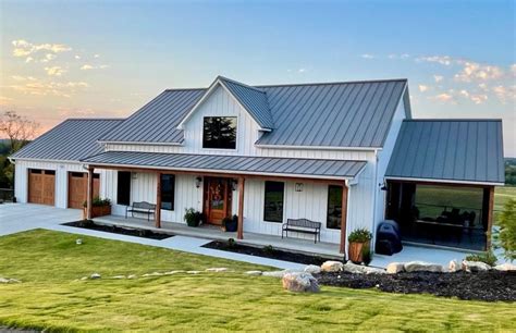 Mid Michigan Metal Premium Metal Roofing And Siding Solutions