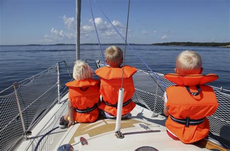 It makes it easier to find your cat if you can't find them for whatever reason. Tips for Better Boating with Children | GuideAdvisor