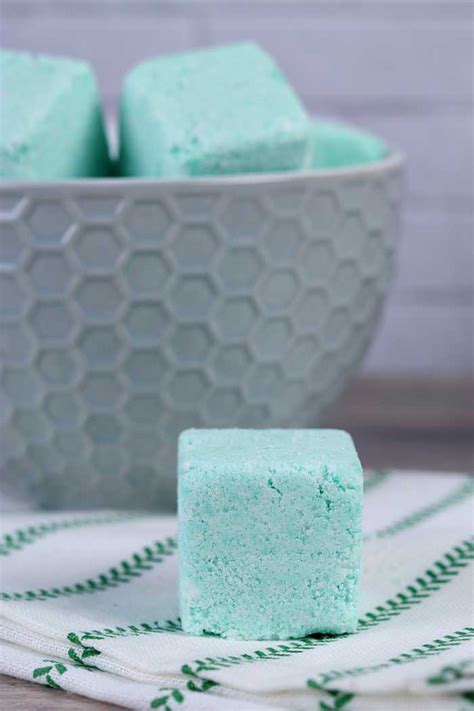 Not only are these beauties pretty to look at (insert heart eyes when i use my homemade bath bombs they sink to the bottom of the tub and i can see the oil floating on. Peppermint Pedicure Bath Bomb Recipe