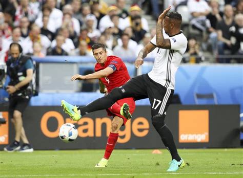 Znaleźliśmy się w najlepszej po tym, jak polska reprezentacja odpadła w ćwierćfinale euro 2016, jej piłkarze rozjechali się po. EURO 2016: Polska w ćwierćfinale EURO. Z kim zagra Polska ...