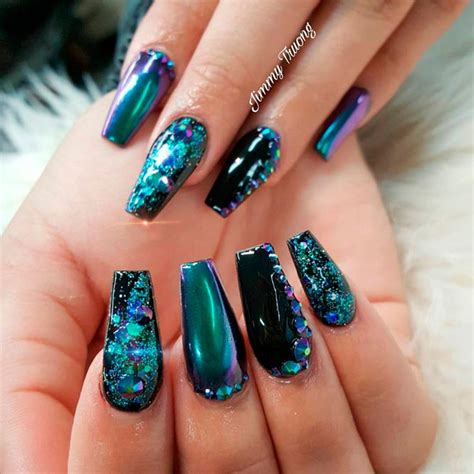 Read this for all the inspiration you need for polish colors, nail art designs, and shapes. 7 Ways That Your Fingernail Shape Can Tell You A Lot About ...