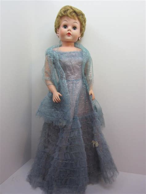 1950s 30 Darling Debbie Deluxe Reading Fashion Doll Orig Blue Gown