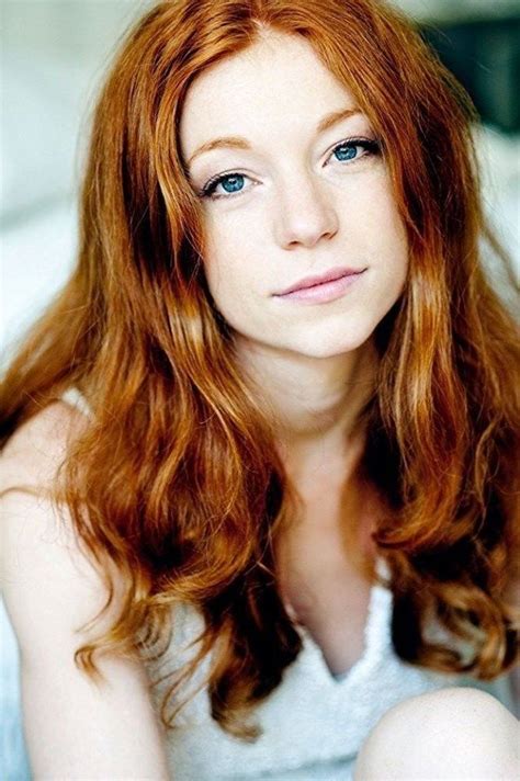 beautiful red hair gorgeous redhead gorgeous eyes redhead models redhead girl long wavy