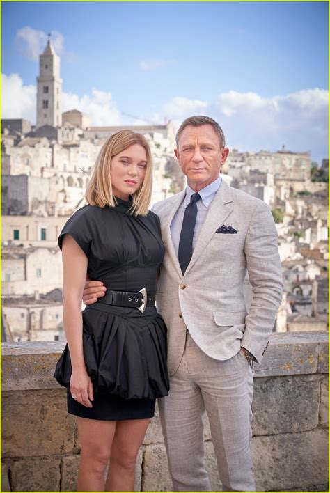 Full Sized Photo Of Daniel Craig Lea Seydoux No Time To Die Italy 04