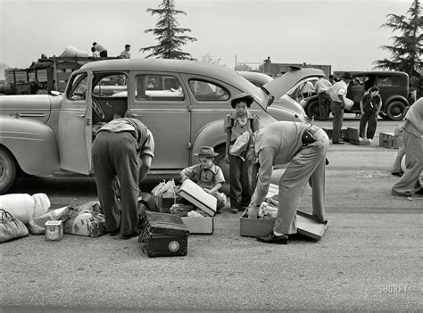 Shorpy Historical Picture Archive :: Santa Anita: 1942 high-resolution