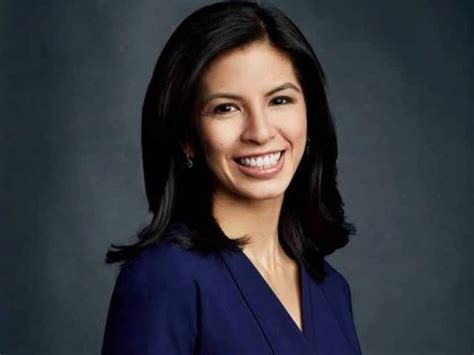 20 Most Famous Female Cnbc Anchors And Reporters In 2022 Ke