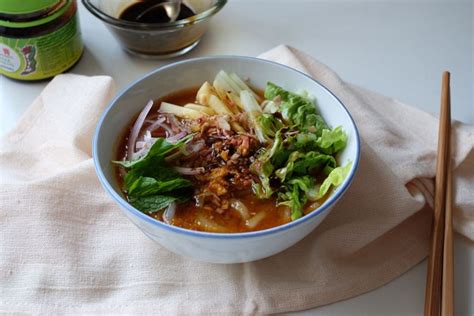 Below is some famous laksa hawker at penang: Authentic Penang Asam Laksa - JewelPie