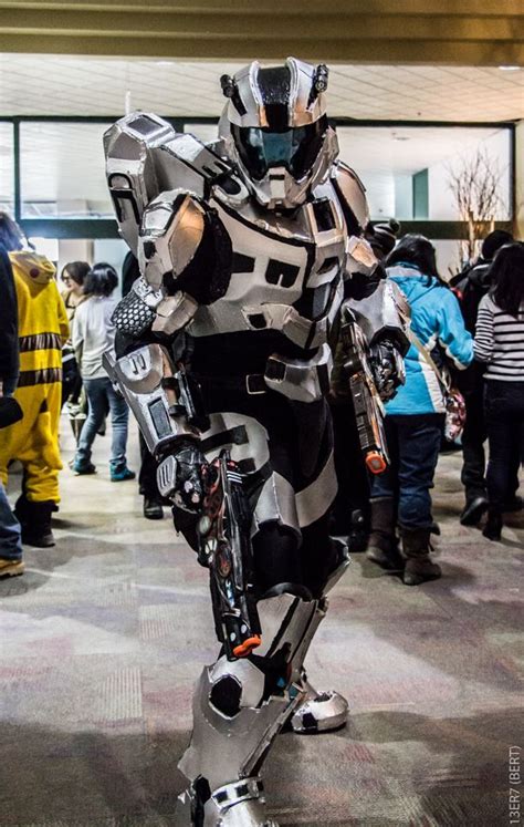 This kopis sword, was used only by some spartans, and it's the one used on this outfit. 25+ bästa idéerna om Halo cosplay på Pinterest