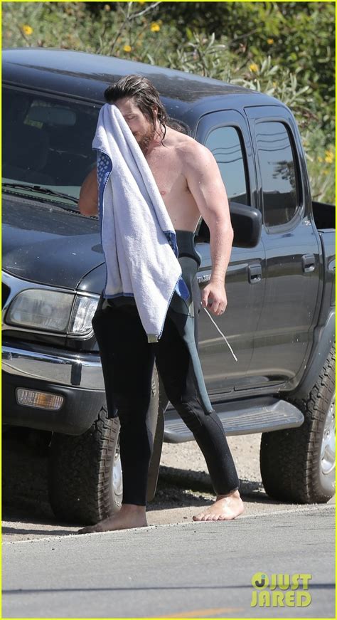 Christian Bale Shows Off His Shirtless Body At The Beach Photo 3320913