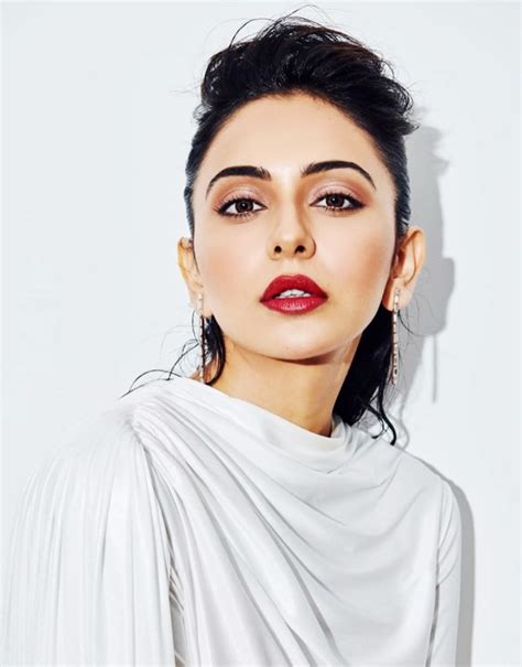 Rakul Preet Singh Glams Up In A Sexy Thigh High Slit White Gown For Nykaa Femina Beauty Awards 2020