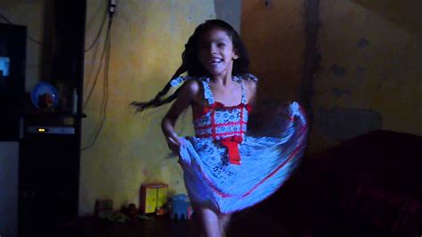 Melhores meninas dançando funk ( especial de 600 inscritos ❤ ). menina dançando música da novela lado a lado - YouTube