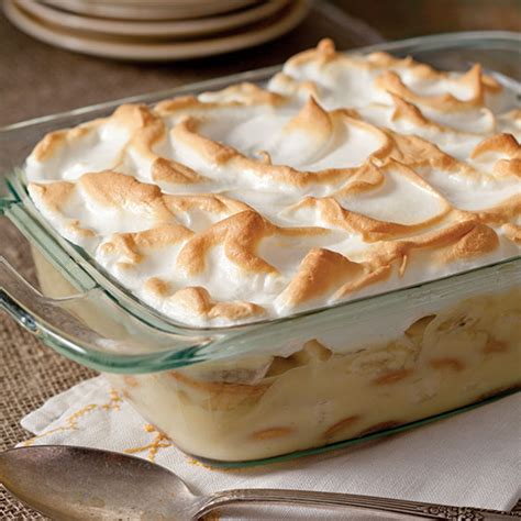 In a bowl, combine the milk and pudding mix and blend well using a handheld electric mixer. Homestyle Banana Pudding Recipe