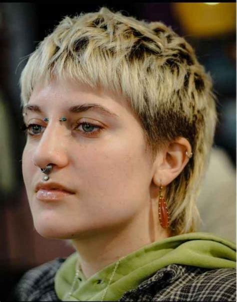10 Non Binary Haircuts For Straight Hair Best Androgynous Looks To Try In 2024 Hair
