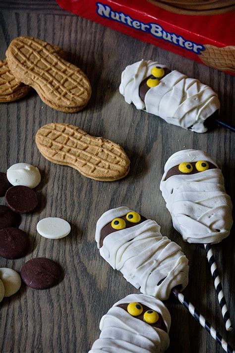 Mummy Cookie Pops For Halloween Bakers Royale Recipe Mummy