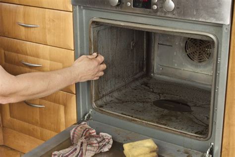 How To Clean An Oven