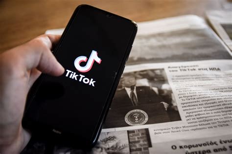 Tiktok Can Trump Legally Shut Down Chinese Apps Experts Weigh In