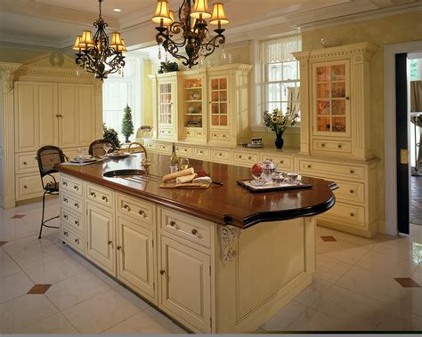 Here are six kitchen design dos and don'ts that will create a usable kitchen space that is attractive and unique to you. Dos and Don't of Cabinet Care | Schrader and Company