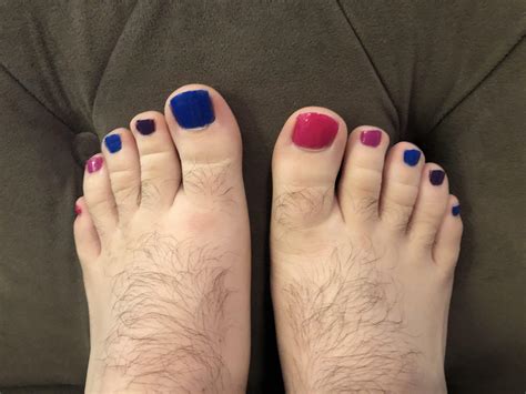 Women With Hairy Toes Ar