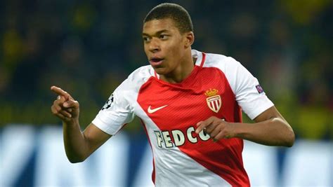 Tons of awesome kylian mbappé wallpapers to download for free. Мбаппе - самый дорогой футболист в мире. И это в 18 лет ...