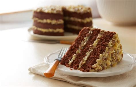 I've always loved a good chocolate and carrot cake, but today's german chocolate cake recipe has easily become a new favorite of mine! Hershey's Kitchens | German Chocolate Cake Baking Recipe