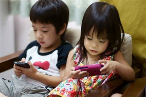 Dampak Penggunaan Hp Pada Anak Di Bawah Umur Id Berita Banten Hari Ini