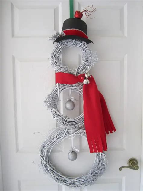 30 Diy Ideas And Tutorials To Make A Snowman Wreath