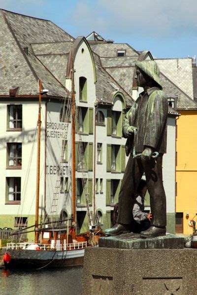 Alesund is a popular cruise destination and the leading cruise port in norway for norwegian fjords, scandinavia, baltic sea & russia cruises. fisherman statue, Alesund | Alesund, Norway cruise ...