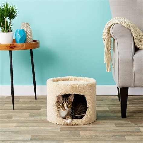 Flexrake Carpeted Single Story Cat Condo