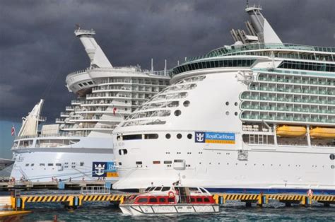 Cruise Ship Outbreak 600 Passengers On Royal Caribbean Sickened Possibly By Norovirus Trip Cut
