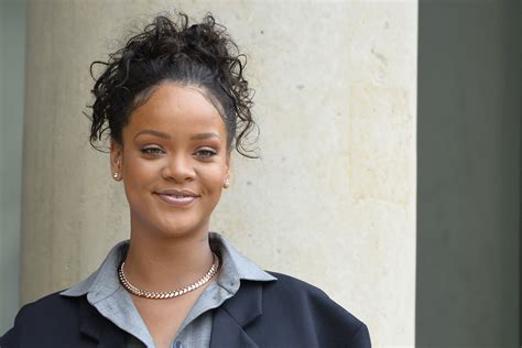 Rihanna Jut Shut Down Body Shamers On Instagram Glamour