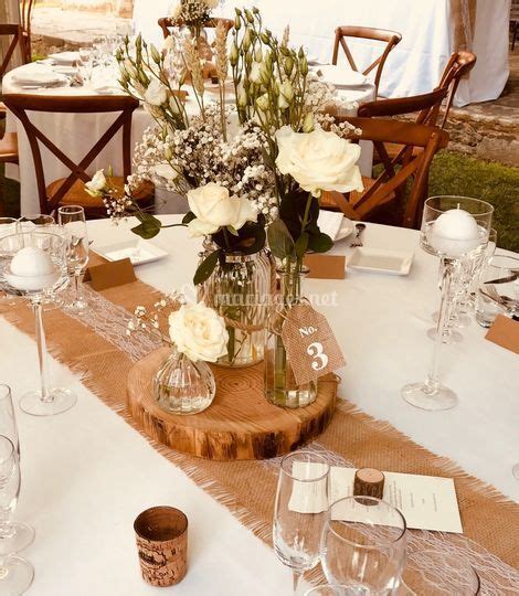 Vous y trouverez les meilleures pièces uniques ou personnalisées de nos gravure boutiques. Centre de table champêtre chic de Ma Boîte à Déco | Photos