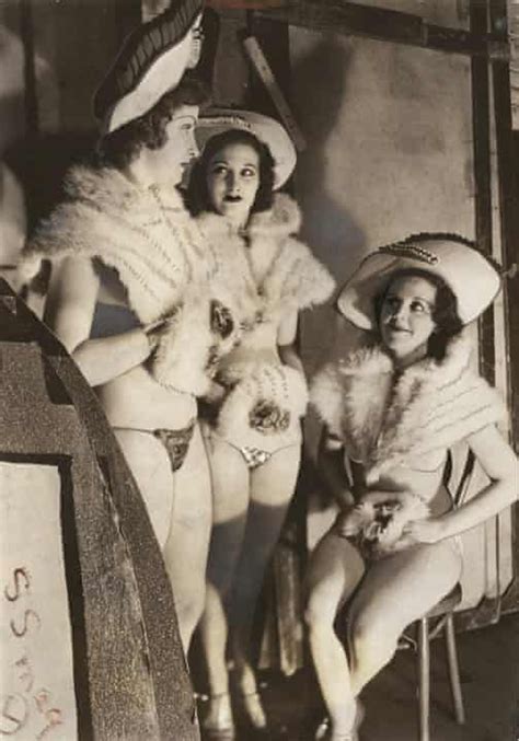 The Strip Steppers Backstage With Burlesque Dancers In The 1930s Art