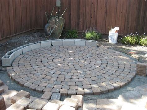 Landscaping how to install home depot stone edging for. Charming Curved Pavers Home Depot In The Process Of ...
