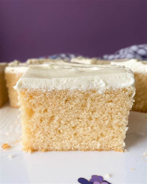 Supremely Soft And Fluffy Vanilla Cake The Dutch Baker