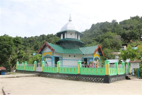 Foto Masjid Yang Dibangun 3 Agama Di Papua Foto 2
