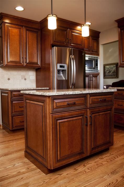 Stained Maple Kitchen Cabinets