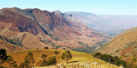 The country has a total area of 6,704.28 square miles (17364 km2). Le Swaziland (Eswatini) | Conseils voyage Pays zoulou
